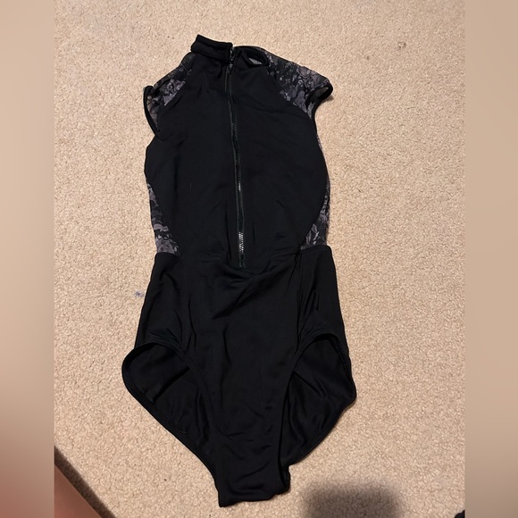 Leotard - Picture 3 of 3